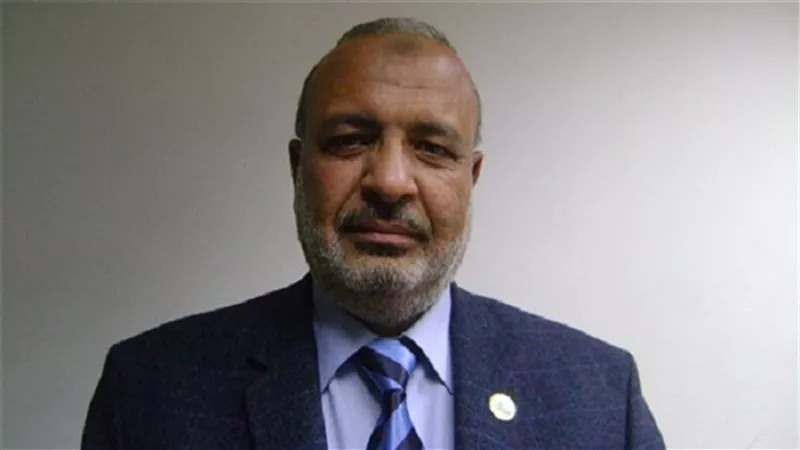 بالفيديو.. نائب برلماني يهاجم رئيس شعبة المطاحن على الهواء
