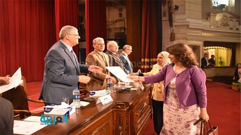 رئيس جامعة القاهرة: البحث العلمي يدر دخلًا لأعضاء هيئة التدريس