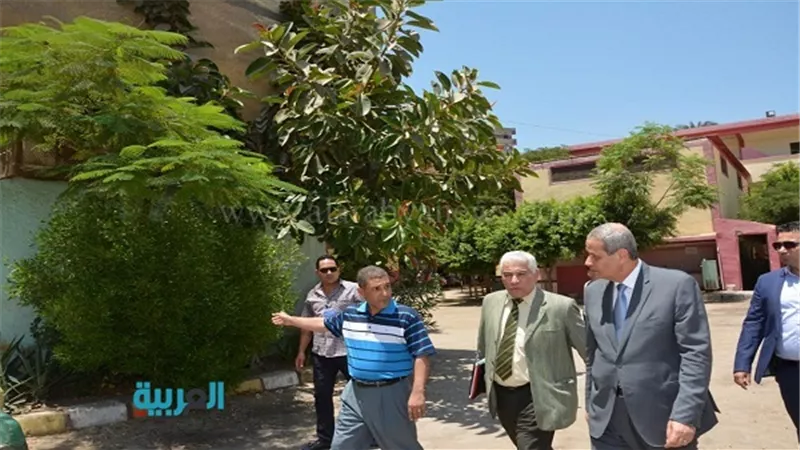 بالصور..وزير التعليم يتفقد كنترولات الثانوية.. ويشدد على 