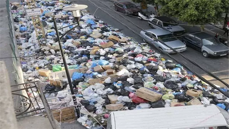 المغرب يوقف استيراد 450 ألف طن سنويًا من النفايات المعالجة