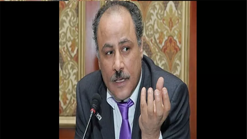 منع عضو القومي لحقوق الإنسان ناصر أمين من السفر إلى لبنان