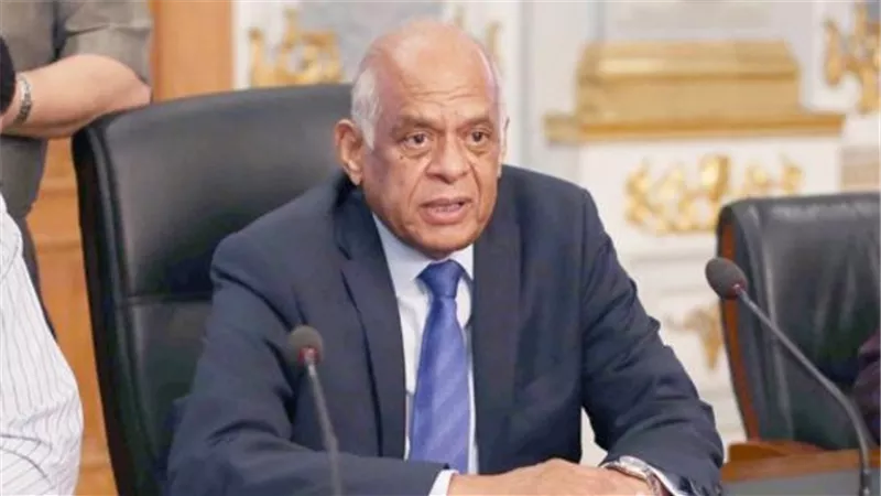 علي عبد العال يكرم سفير مصر بروسيا 