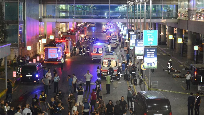 مصادر تركية: أنباء عن وجود سيارة مليئة بالمتفجرات عند البسفور