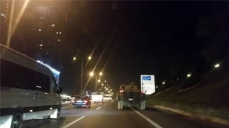 وزير العدل ينفي حدوث انقلاب والجيش يعلنه
