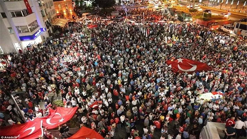 تركيا.. بلد الانقلابات.. 5 وقائع تميزت بهم إسطنبول.. البداية 1960.. و1980 الأبرز.. وأسفرت عن سجن رئيس جمهورية مدى الحياة.. وحكم بالإعدام على 