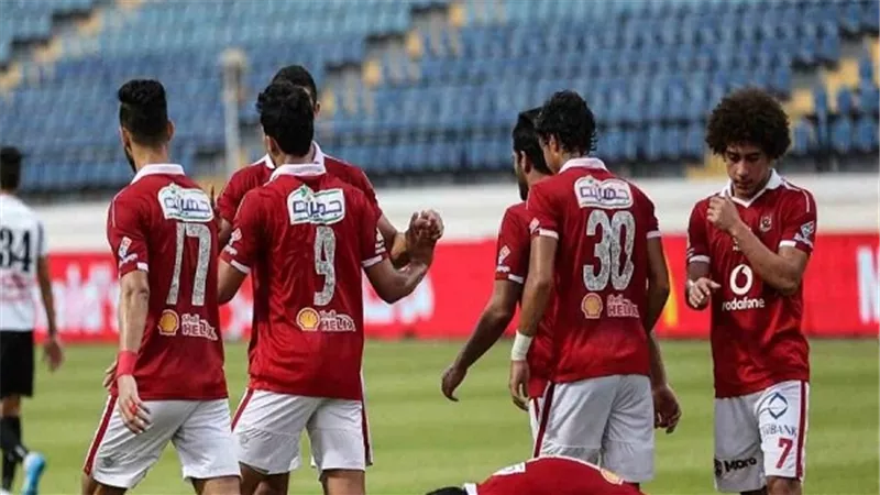 الوداد يفرض التعادل السلبي على الأهلي في الشوط الأول