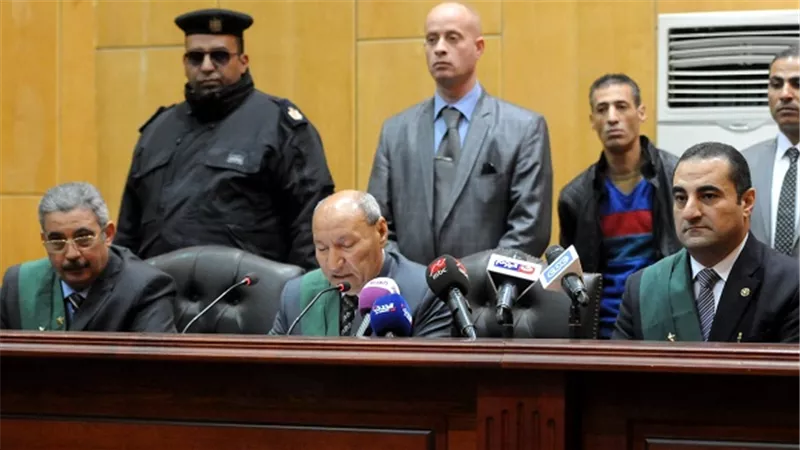 تأجيل إعادة محاكمة 4 متهمين في 