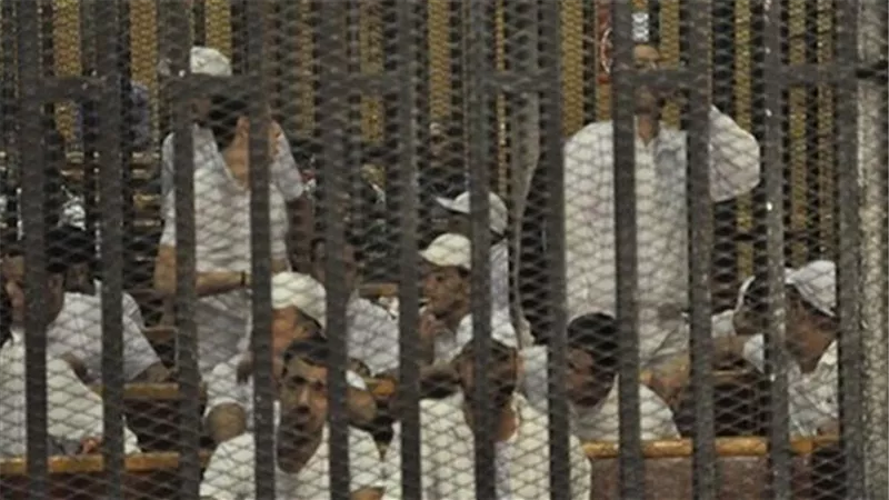 تأجيل محاكمة 227 متهمًا بقتل 
