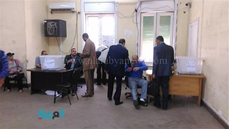  عمليات التصويت داخل اللجنة العمومية لنقابة المحامين 