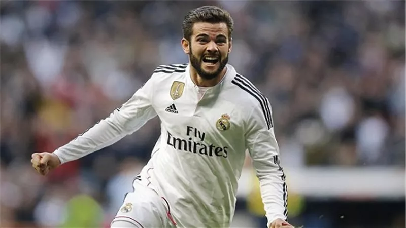مدافع ريال مدريد على رادار روما