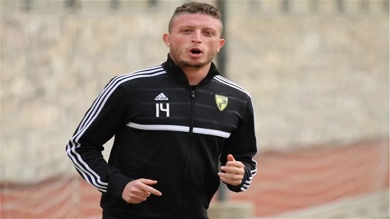 إسلام عادل يعلق على انتقال 