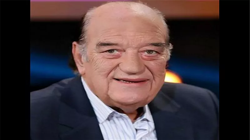 بالفيديو.. بيومي فؤاد: مقارنتي بحسن حسني تشرفني.. والأسطورة صديقي