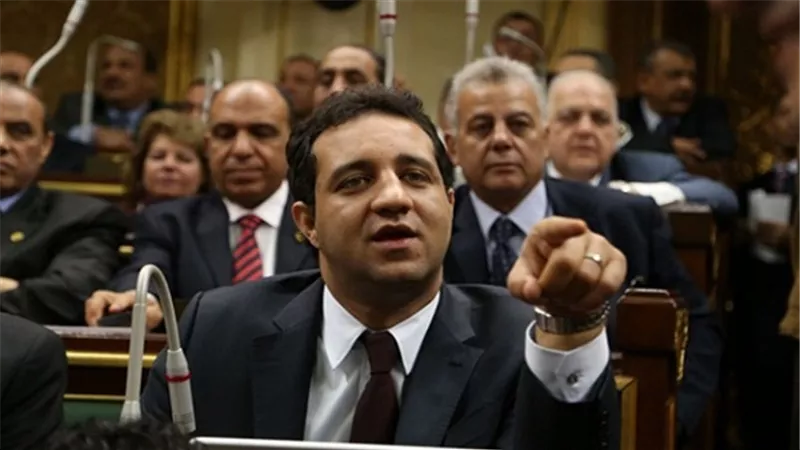 ابن مرتضى منصور.. 