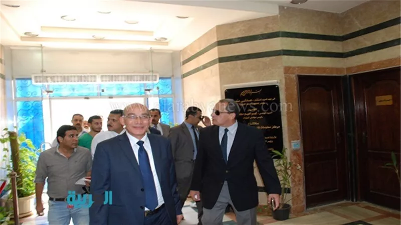 بالصور.. جولة لوزير الزراعة بـ