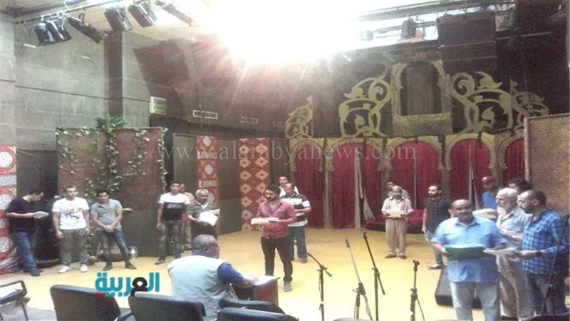 بالصور.. استكمال بروفات مسرحية 