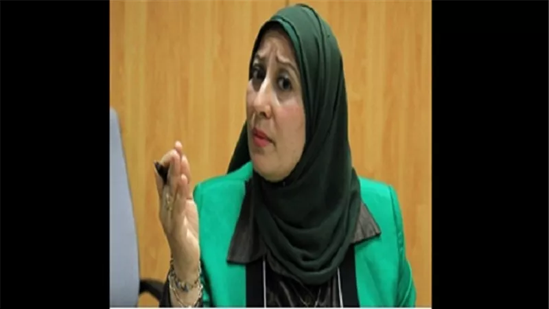 برلمانية: لا داعٍ للقلق من تطبيق قانون الخدمة المدنية