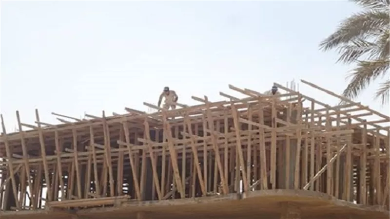بالصور.. إزالة البناء المخالف بشارع التروللي في المرج 