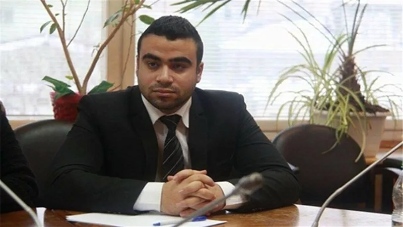 محمد عزت يكشف مصادر تمويل 