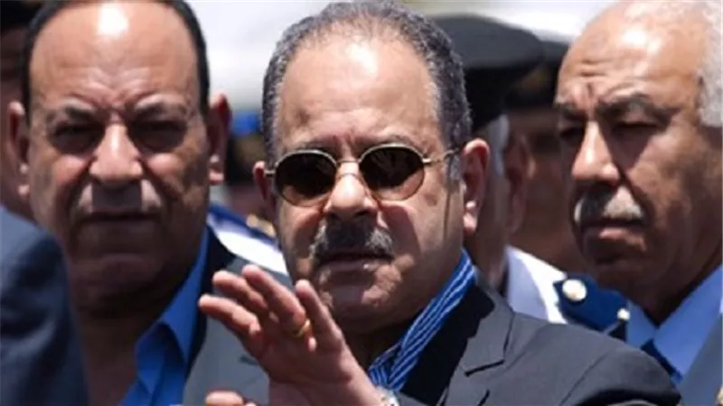 بالصور.. وزير الداخلية يشيع جثمان شهيد الواجب نائب مأمور 