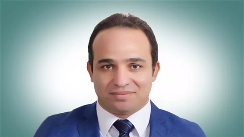 بالفيديو.. برلماني: لدينا موظفون يتقاضون 2 مليون جنيه شهريًا