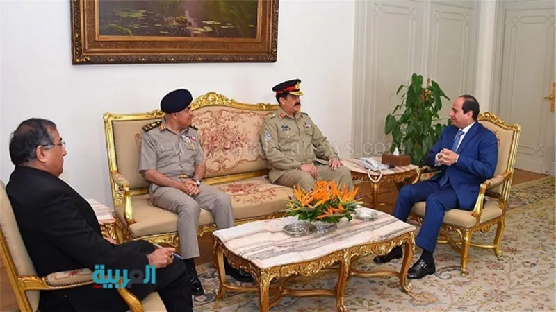 السيسي يستقبل رئيس هيئة أركان القوات البرية الباكستانية