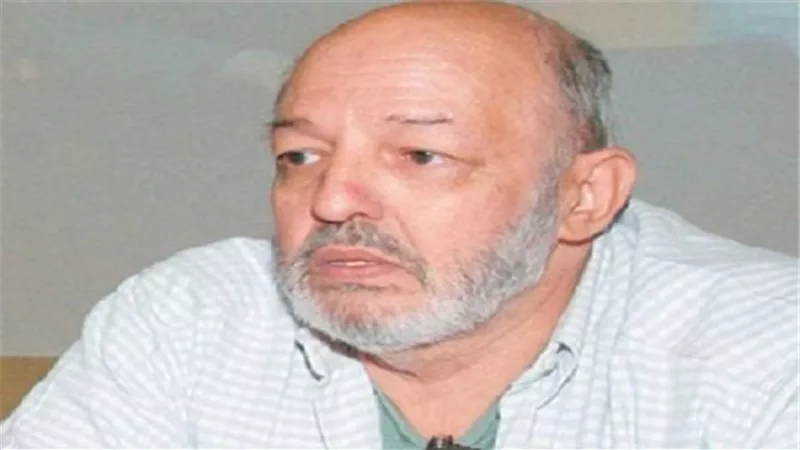 الجمعة.. عزاء المخرج محمد خان بمسجد 