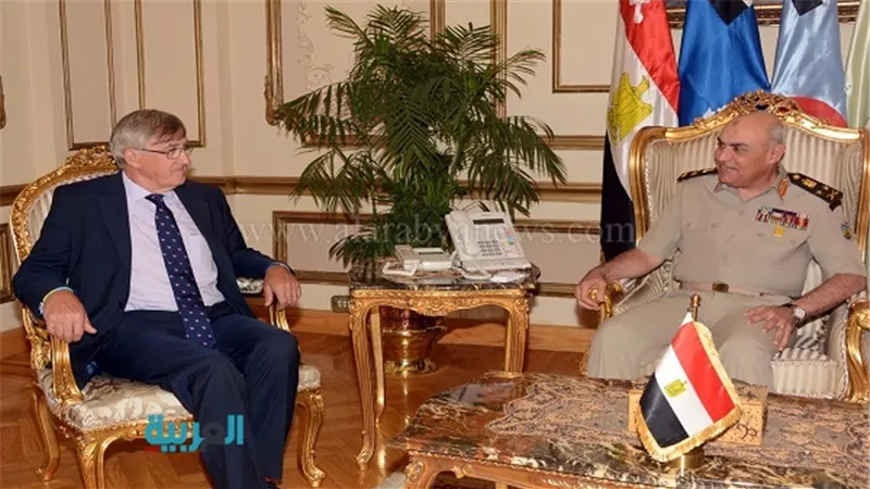 وزير الدفاع يلتقي وفد جمعية الصداقة البرلمانية بمجلس العموم  البريطاني