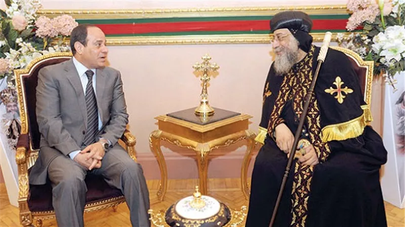 كمال زاخر يشيد بلقاء السيسي بالبابا تواضروس