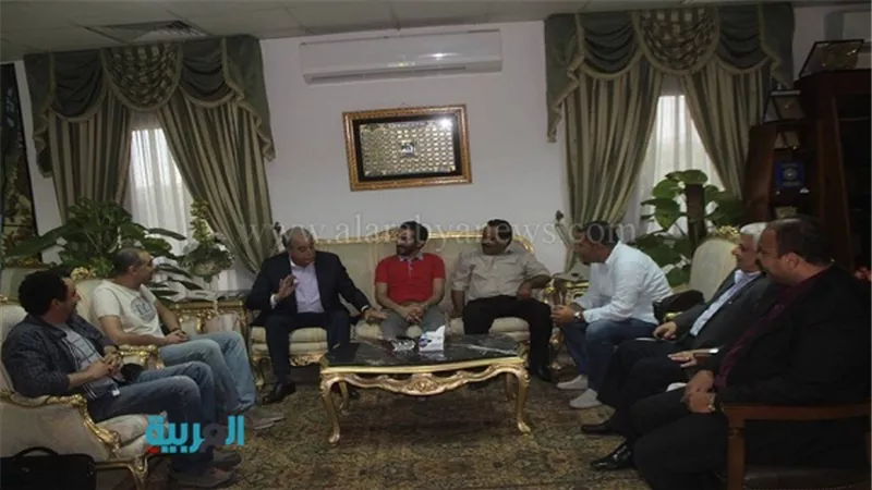 محافظ جنوب سيناء يستقبل أحمد حلمي وفريق فيلمه الجديد
