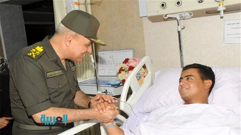 بالصور..الفريق أول صدقي صبحي يزور الأبطال المصابين بالمستشفيات العسكرية