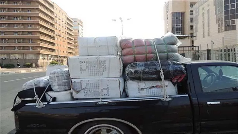 ضبط 3 سيارات محملة بـ 10 أطنان بضائع أجنبية مهربة 