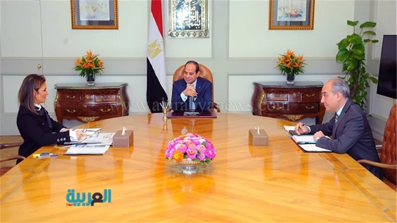 السيسي يؤكد على الإسراع في خطوات تنمية سيناء مع سحر نصر