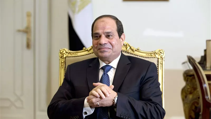 قرار جمهورى بعمل ميدالية تذكارية للعيد الخمسين لهيئة الشئون المالية بالقوات المسلحة