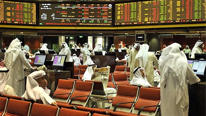 بورصة الكويت تغلق على انخفاض في مؤشراتها الثلاثة