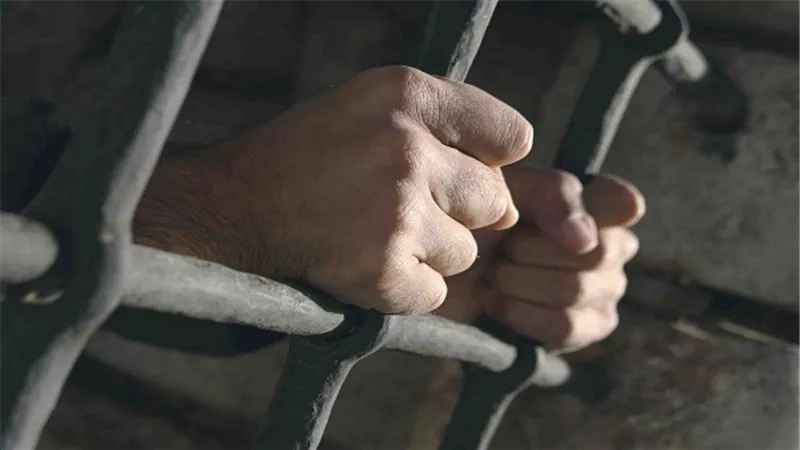 ضبط أمين عهده لاستيلائه على طن زيت تمويني مدعم بمصر الجديدة