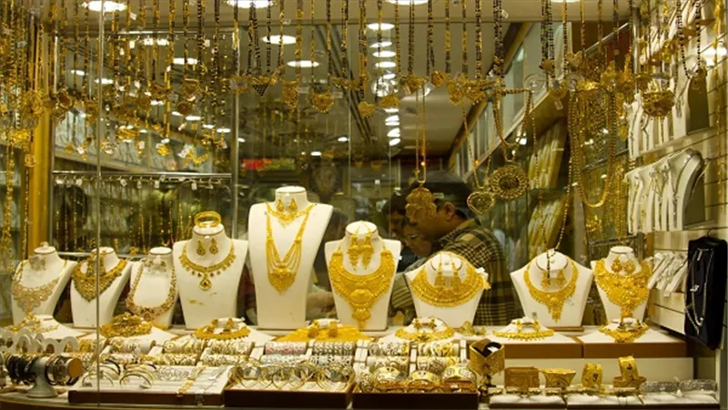 استقرار في أسعار الذهب.. وعيار 