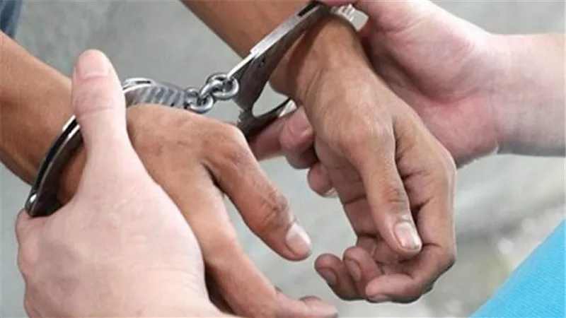 ضبط عاطل انتحل صفة رجل شرطة لسرقة المواطنين بالخليفة