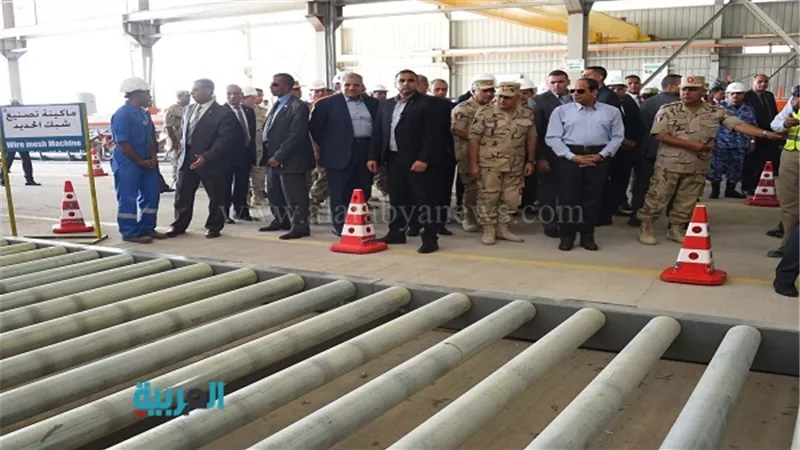 السيسي يتفقد موقع أنفاق قناة السويس