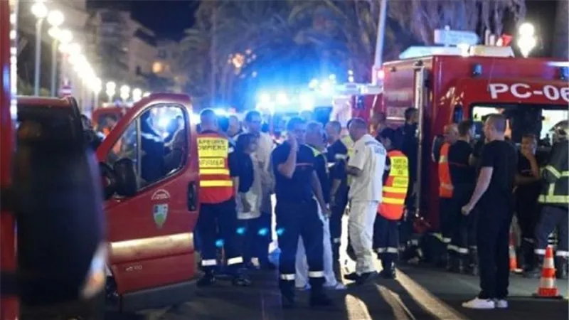 على طريقة إبراهيم الأبيض.. مجهول يصيب شرطيين بـ