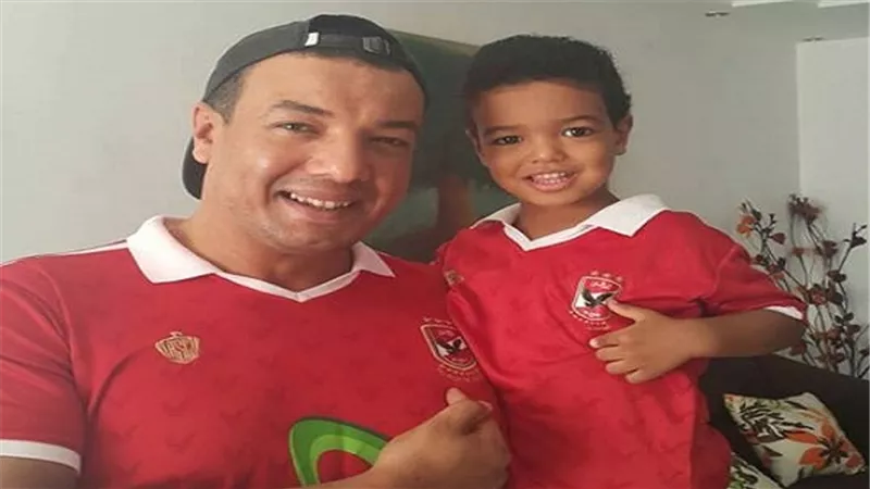 بالصور.. هكذا استعد هشام الجخ لتشجيع الأهلي في نهائي الكأس