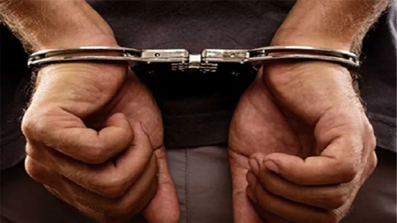 ضبط صاحب محل لإتجاره بالسجائر في السوق السوداء بعابدين
