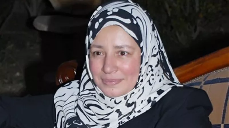 بالصور.. عبلة كامل تواصل تصوير 
