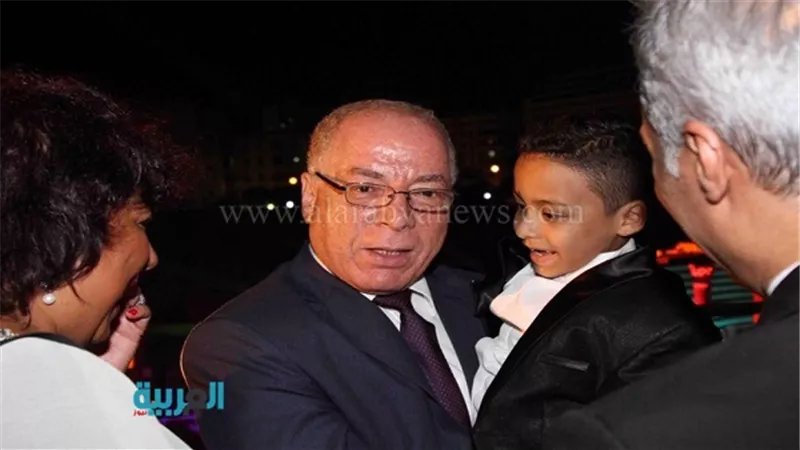 بالصور.. وزير الثقافة يشيد بآداء الطفل 
