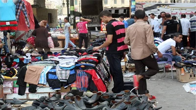 استشاري تنمية: على الدولة توفير أسواق حضارية للباعة الجائلين 