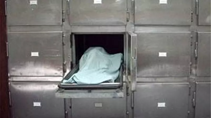 نيابة الفيوم تصرح بدفن ضحية حادث طريق أسيوط الغربي