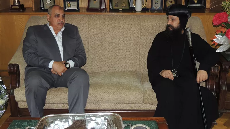 بالصور.. وفد كنسي يقدم التهنئة لمدير أمن السويس الجديد