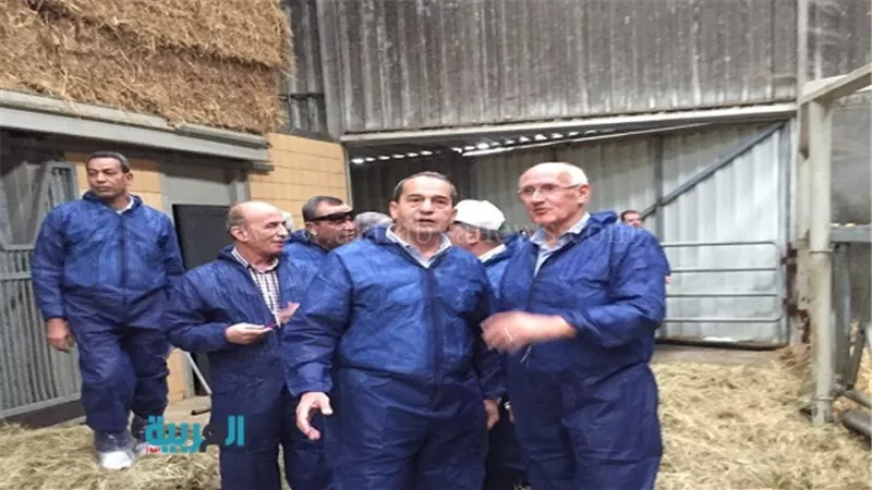 وزير الزراعة يتفقد عددًا من مزارع الإنتاج الحيواني في هولندا