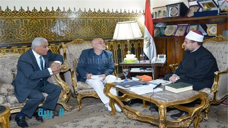 بالصور.. وزير الأوقاف يستقبل رئيس 