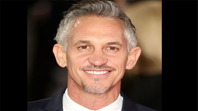 جاري لينكر ينفذ وعده على الهواء مباشرة 