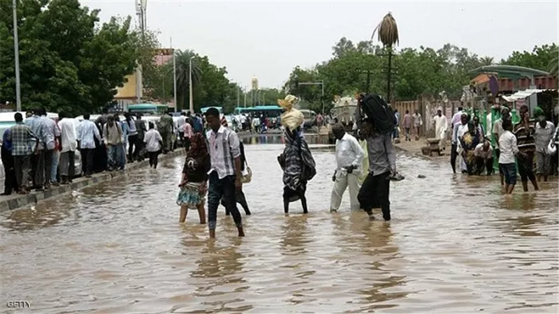 مصرع 100 مواطن عقب أمطار غزيرة وفيضانات تضرب السودان